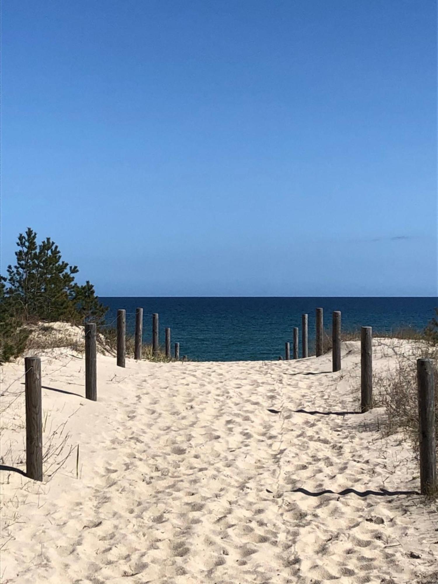 Ostseeurlaub-Goehren Ferienwohnung Sanddollar Im Haus Strandeck エクステリア 写真